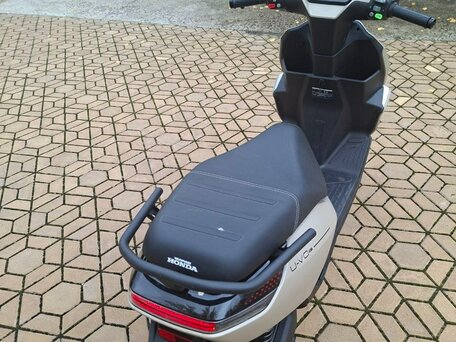 2026 Honda Cub e, бежевый, 215000 рублей, вид 2