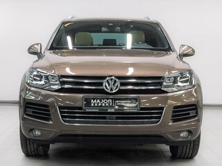 2012 Volkswagen Touareg II, коричневый, 3200000 рублей, вид 2