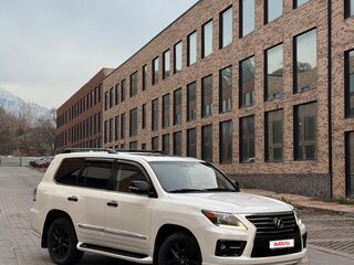 2013 Lexus LX 570 III Рестайлинг, белый, 4700000 рублей, вид 2