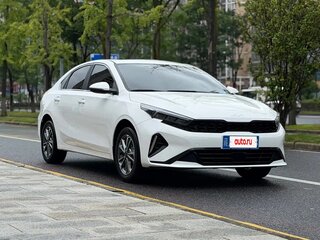 2023 Kia K3 II (China Market) Рестайлинг, белый, 1435000 рублей, вид 3