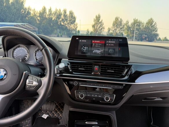 2023 BMW 1 серии 120i III (F52) Рестайлинг, белый - вид 8