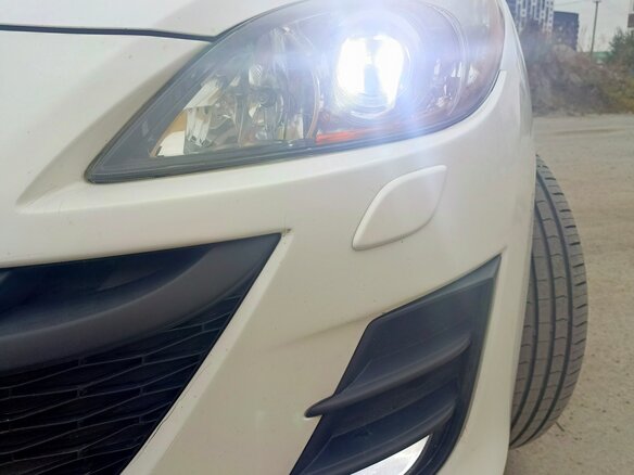2011 Mazda 3 II (BL), белый - вид 12