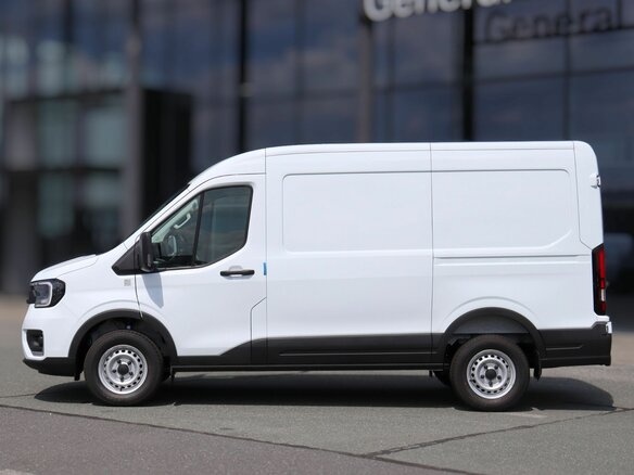 2025 Ford Transit, белый, 5590000 рублей - вид 3