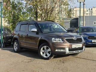 2014 Skoda Yeti I Рестайлинг, коричневый, 1399000 рублей, вид 3