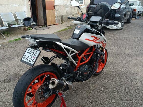 2018 KTM 390 Duke, белый, 349999 рублей - вид 1