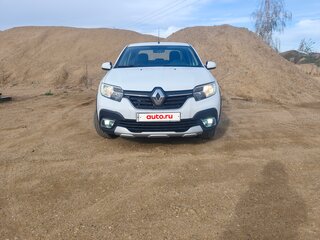 2020 Renault Logan Stepway II Рестайлинг, белый, 690000 рублей, вид 3