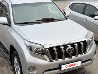 2015 Toyota Land Cruiser Prado 150 Series Рестайлинг 1, серебристый, 3250000 рублей, вид 1