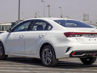 2026 Kia K3 II (China Market) Рестайлинг, белый, 2475000 рублей, вид 4
