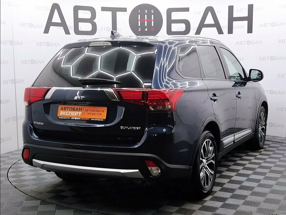 2018 Mitsubishi Outlander III Рестайлинг 2, синий, 1675000 рублей - вид 2