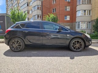 2010 Opel Astra J, чёрный, 360000 рублей, вид 4