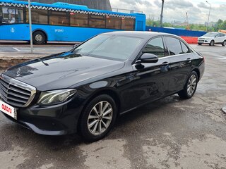 2018 Mercedes-Benz E-Класс 200 V (W213, S213, C238), чёрный, 2400000 рублей, вид 1
