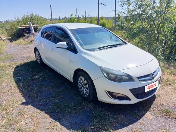 2013 Opel Astra J Рестайлинг, белый, 650000 рублей - вид 1