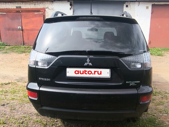 2011 Mitsubishi Outlander II Рестайлинг, чёрный, 1620000 рублей - вид 3