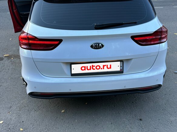 2021 Kia Ceed III, красный, 1925000 рублей - вид 9