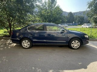 2005 Volkswagen Passat B6, синий, 700000 рублей, вид 2