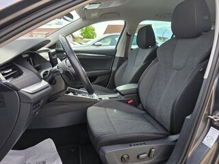 2023 Skoda Octavia IV (A8), серый, 3008000 рублей, вид 4