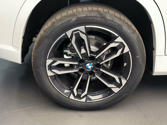 2025 BMW X1 Long 25Li sDrive III (U11/U12), белый, 5360000 рублей - вид 15