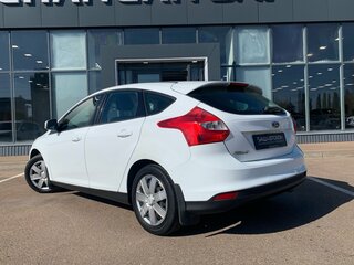 2013 Ford Focus III, белый, 825000 рублей, вид 4