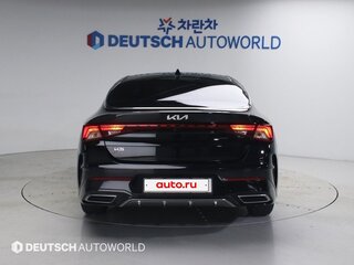 2023 Kia K5 III, чёрный, 2098000 рублей, вид 3