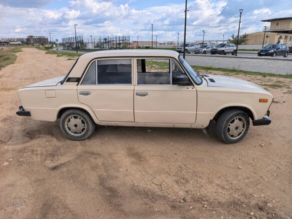 1980 Lada (ВАЗ) 2106, бежевый, 115000 рублей - вид 3