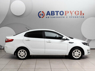 2013 Kia Rio 5-speed III, белый, 737000 рублей, вид 5