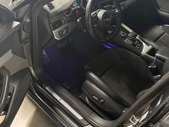 2017 Audi A4 V (B9), серый, 3400000 рублей - вид 4