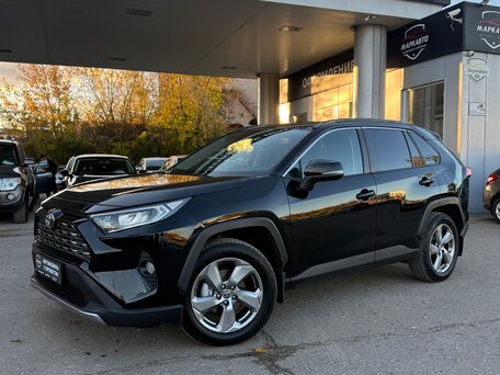 2020 Toyota RAV4 V (XA50), чёрный, 2390000 рублей, вид 2