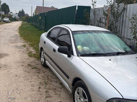 2001 Mitsubishi Carisma I Рестайлинг, серебристый, 215000 рублей, вид 1