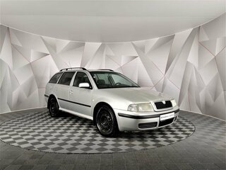 2005 Skoda Octavia II (A5), серебристый, 425150 рублей, вид 3
