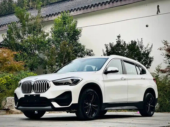 2022 BMW X1 Long 20Li sDrive II (F48) Рестайлинг, белый, 1970500 рублей