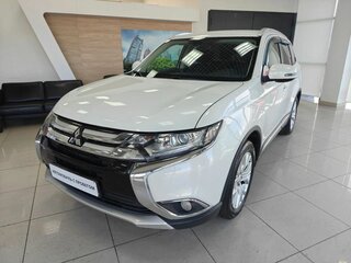 2018 Mitsubishi Outlander III Рестайлинг 2, белый, 1799000 рублей, вид 1