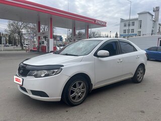 2010 Kia Cerato 5-speed II, белый, 650000 рублей, вид 1
