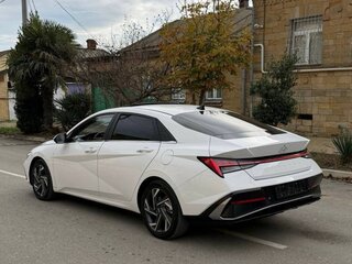 2023 Hyundai Elantra VII (CN7) Рестайлинг, белый, 1750000 рублей, вид 3