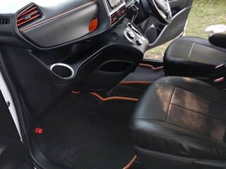 2020 Toyota Sienta II Рестайлинг, белый, 1555000 рублей, вид 5