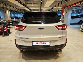2023 Chevrolet TrailBlazer III, белый, 1670777 рублей, вид 4