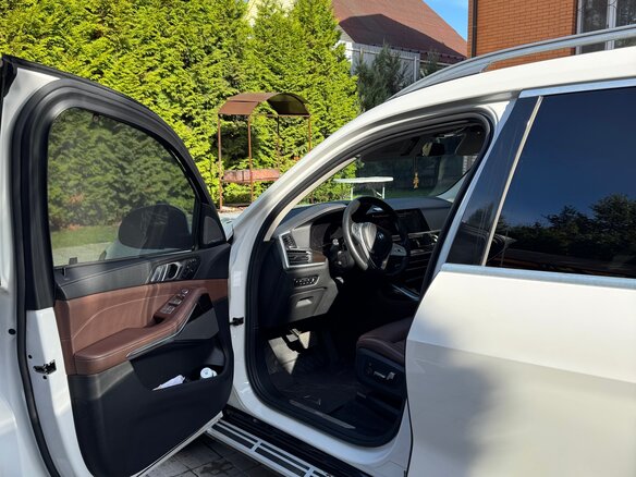 2021 BMW X7 40i I (G07), белый, 8800000 рублей - вид 12