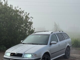 2008 Skoda Octavia I (A4) Рестайлинг, серебристый, 450000 рублей, вид 1