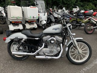 2010 Harley-Davidson Sportster 883, серебристый, 649000 рублей, вид 2