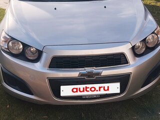 2013 Chevrolet Aveo II, серебристый, 800000 рублей, вид 2