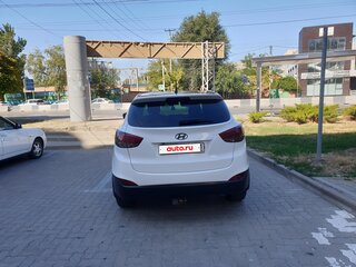 2015 Hyundai ix35 I Рестайлинг, белый, 1500000 рублей, вид 3