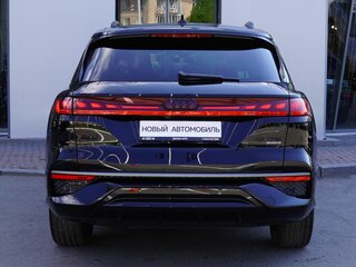2026 Audi Q6 45 TFSI, чёрный, 8790000 рублей, вид 5