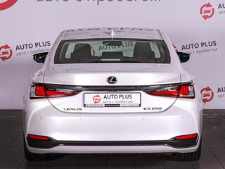 2020 Lexus ES 250 VII, белый, 3799000 рублей, вид 4