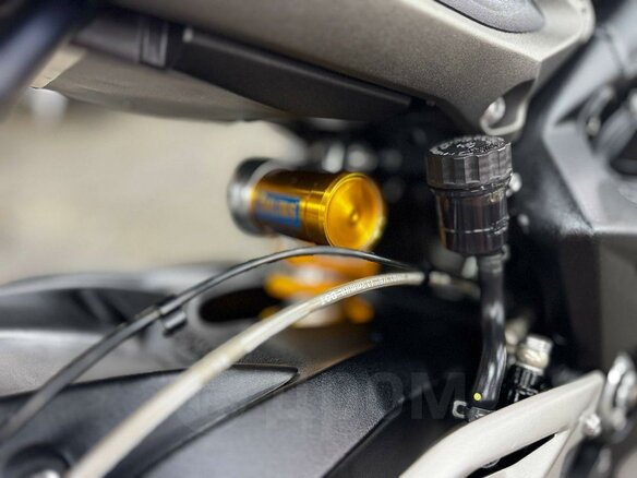 2023 Triumph Street Triple, жёлтый, 1170000 рублей - вид 16
