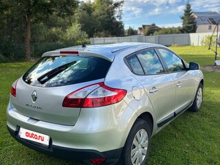 2011 Renault Megane III, серый, 745000 рублей, вид 4