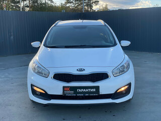 2017 Kia Ceed II Рестайлинг, белый, 1599000 рублей, вид 2