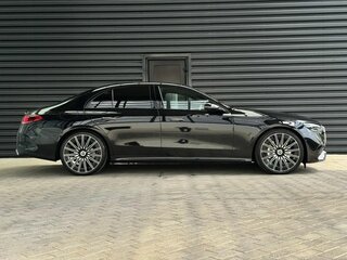 2026 Mercedes-Benz E-Класс 220 d VI (W214, S214), чёрный, 11000000 рублей, вид 4