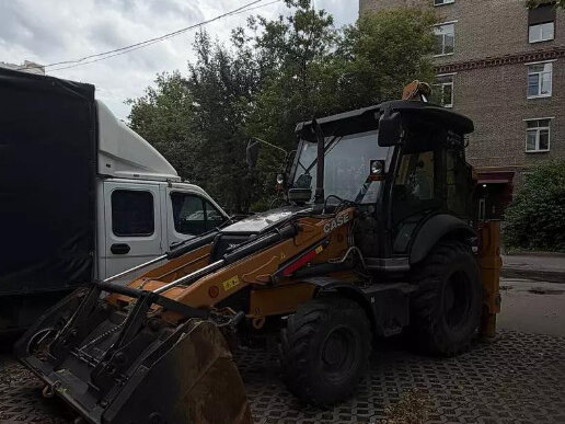 2021 Case CE Экскаваторы-погрузчики, оранжевый, 6725000 рублей - вид 1