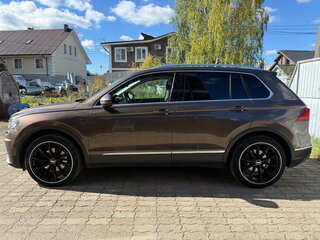 2017 Volkswagen Tiguan II, коричневый, 1790000 рублей, вид 4