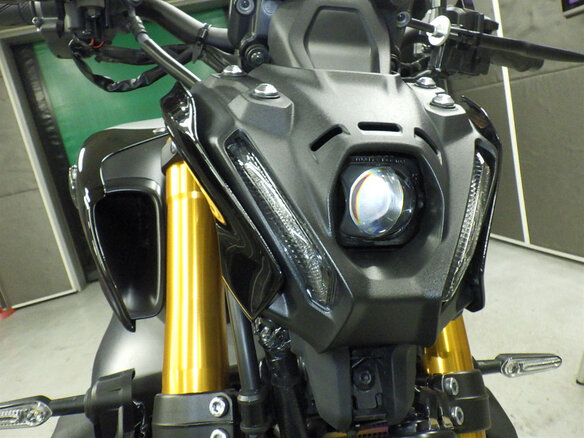 2022 Yamaha MT-09 (FZ-09), серебристый, 1175000 рублей - вид 8