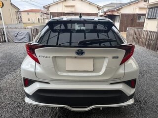 2022 Toyota C-HR I Рестайлинг, белый, 1840000 рублей, вид 4